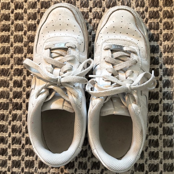 Nike Air Force - Picture 3 of 5